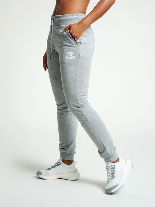 hmlNONI REGULAR PANTS, GREY MELANGE, model