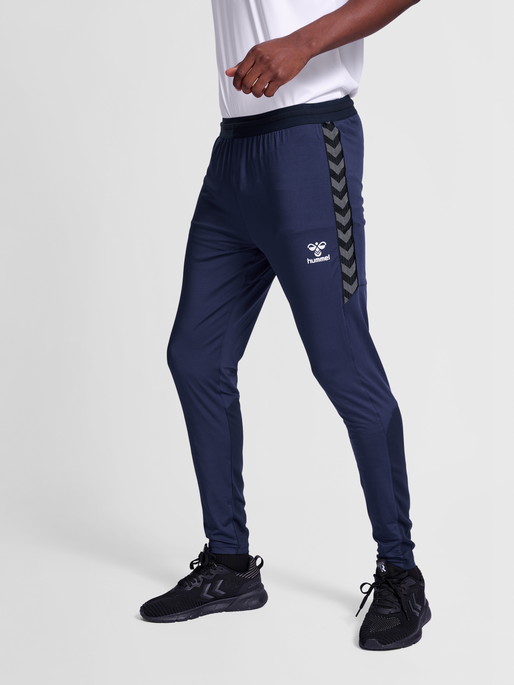 hmlAUTHENTIC PRO PANTS, MARINE, model
