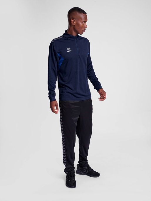 hmlAUTHENTIC HALF ZIP SWEAT, MARINE, model