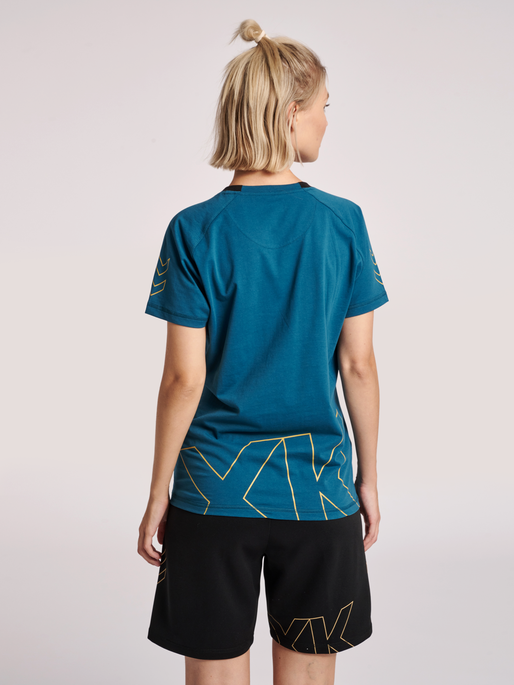 hmlCIMA XK T-SHIRT S/S WOMAN, BLUE CORAL, model