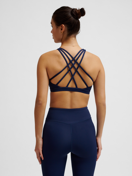 hmlFAST IMPACT STRAP BRA, DRESS BLUES, model