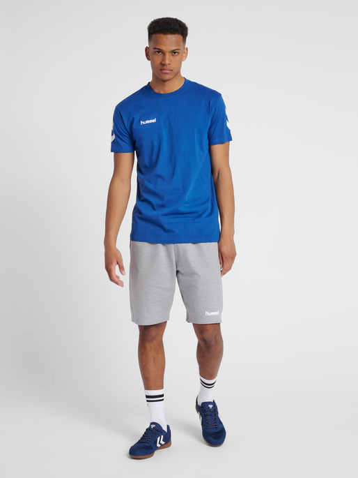 HMLGO COTTON T-SHIRT S/S, TRUE BLUE, model