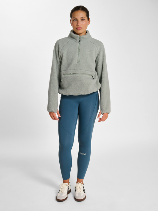 hmlPULSE FLEECE W PULLOVER, BELGIAN BLOCK, model