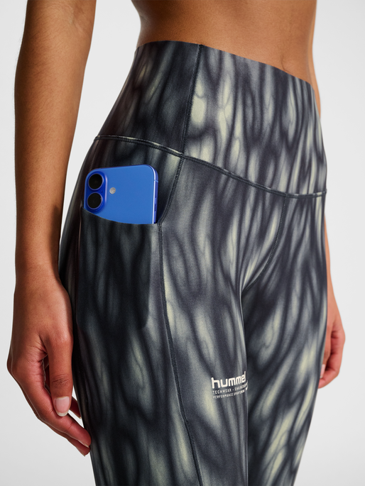 hmlHIIT AOP INTENSITY HW TIGHTS, SEAGRASS, model