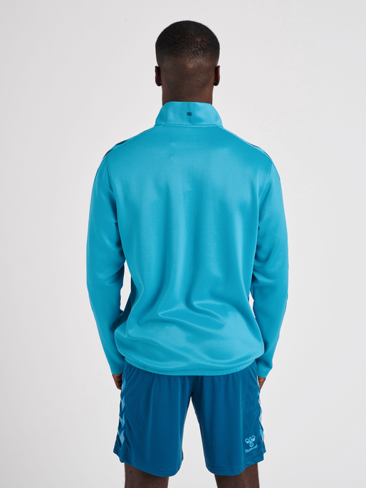 hmlCORE XK HALF ZIP POLY SWEAT, BLUE DANUBE, model