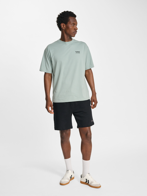 hmlLOOSE SWEAT SHORTS HS, BLACK, model