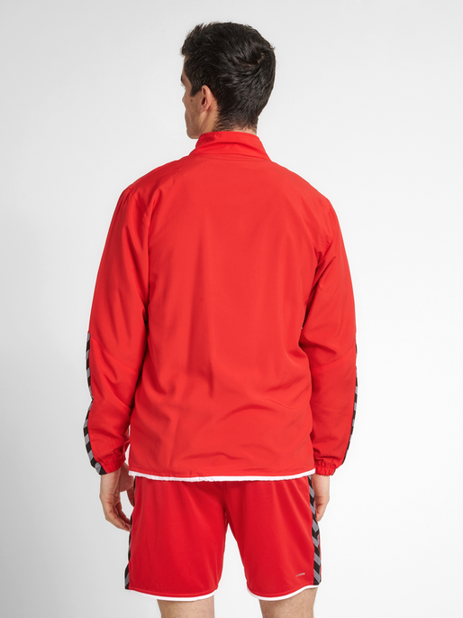 hmlAUTHENTIC MICRO JACKET, TRUE RED, model