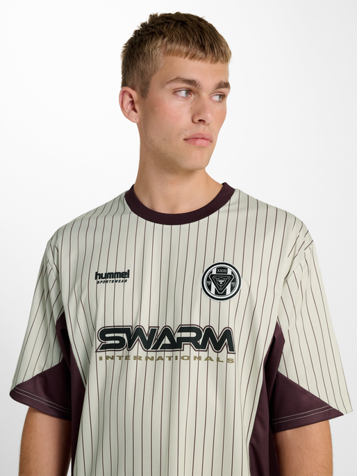hmlLOOSE JERSEY SS STRIPE TOPSCORER, TOFU, model