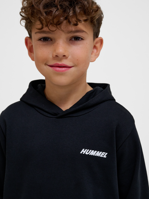hmlCASPER HOODIE, BLACK, model