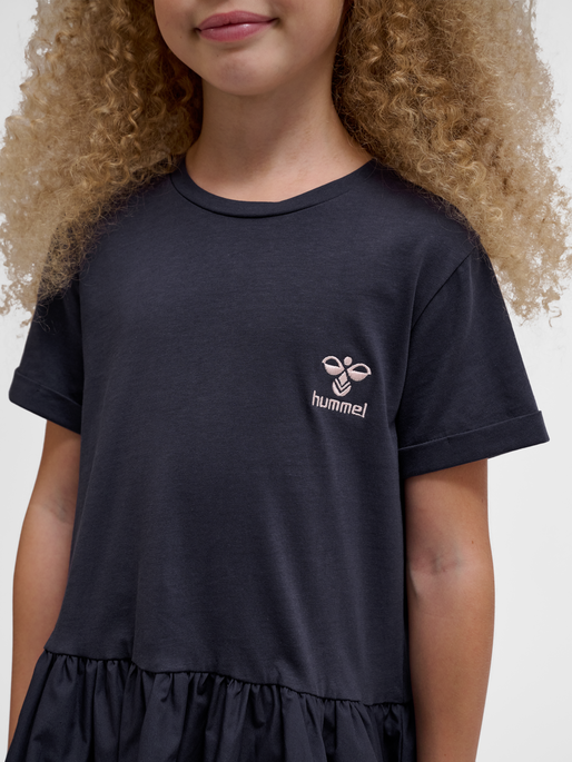 hmlMARIA DRESS S/S, PARISIAN NIGHT, model