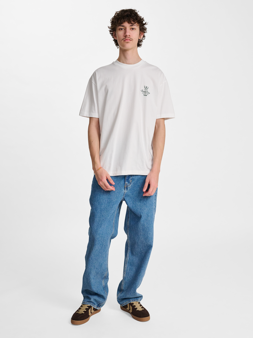 hmlLOOSE TEE S/S CLUB SPORTSWEAR, WHITE/DARK GREEN, model