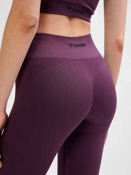 hmlMT DEFINE SEAML SCRUNCH TIGHTS, PLUM PERFECT, model