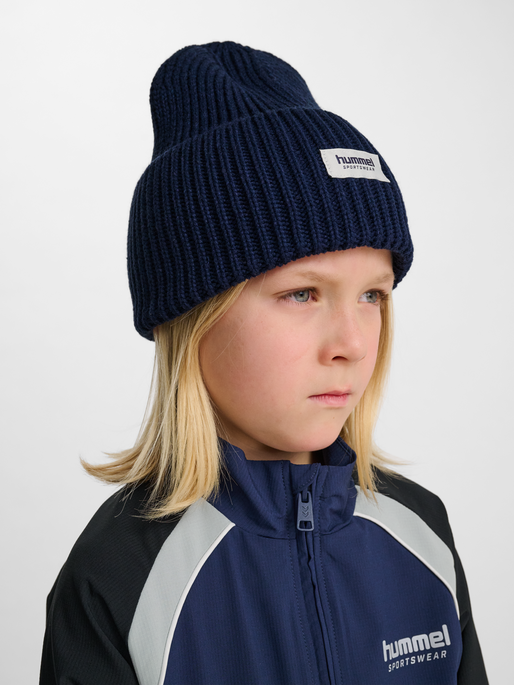 hmlJR HEAVY RIB KNIT BEANIE, DRESS BLUES, model