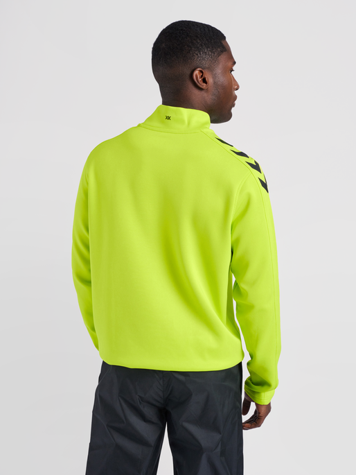 hmlCORE XK HALF ZIP POLY SWEAT, LIME POPSICLE, model