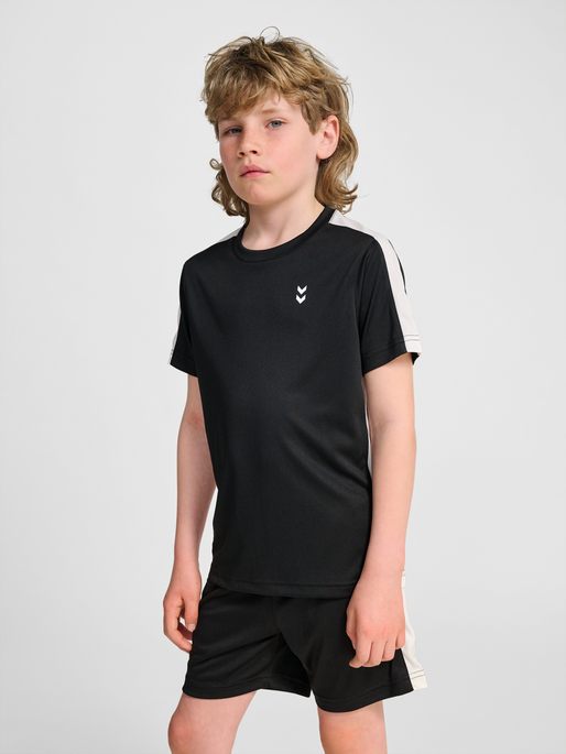 hmlJR PULSE CONTRAST SET, BLACK, model