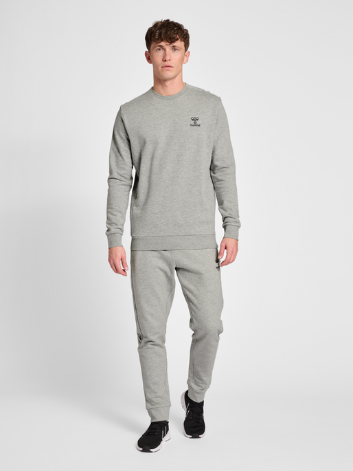 hmlOFFGRID PANTS, 1960, model