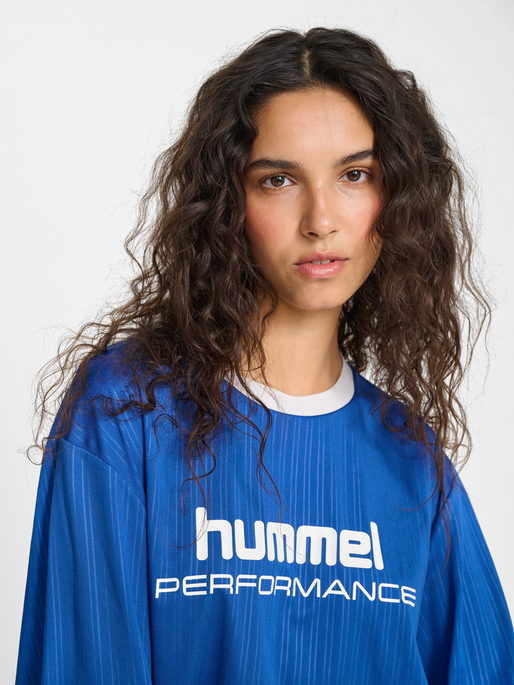 hmlFAST LOOSE JERSEY S/S, OLYMPIAN BLUE, model