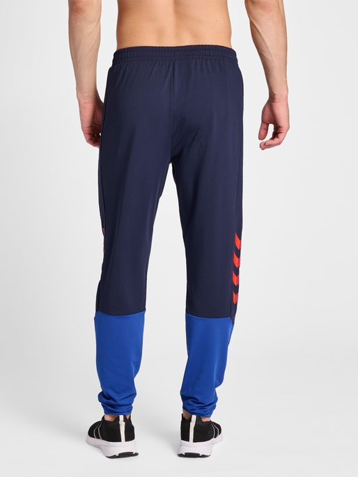 hmlPRO GRID GK SWEATPANTS, 7130, model