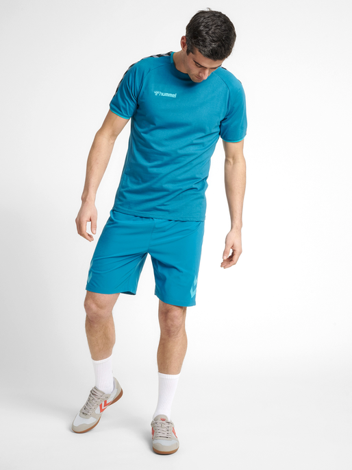 hmlAUTHENTIC TRAINING TEE, CELESTIAL, model