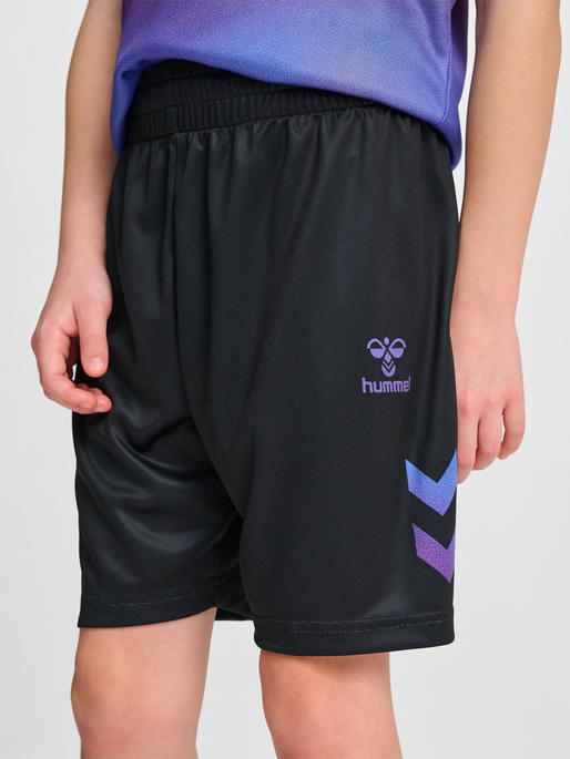 hmlSHIMMER SHORTS, BLACK/CAYENNE, model