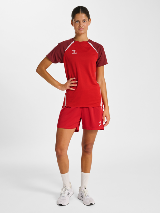 hmlLEAD 2.0 JERSEY S/S WOMAN, TRUE RED/MAROON, model