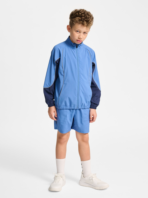 hmlJR WOVEN ZIP JACKET, RIVERSIDE, model