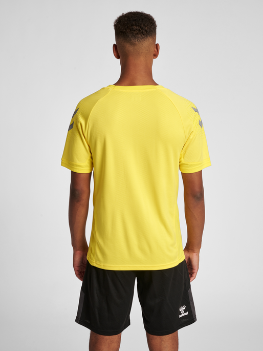 hmlLEAD S/S POLY JERSEY, BLAZING YELLOW, model