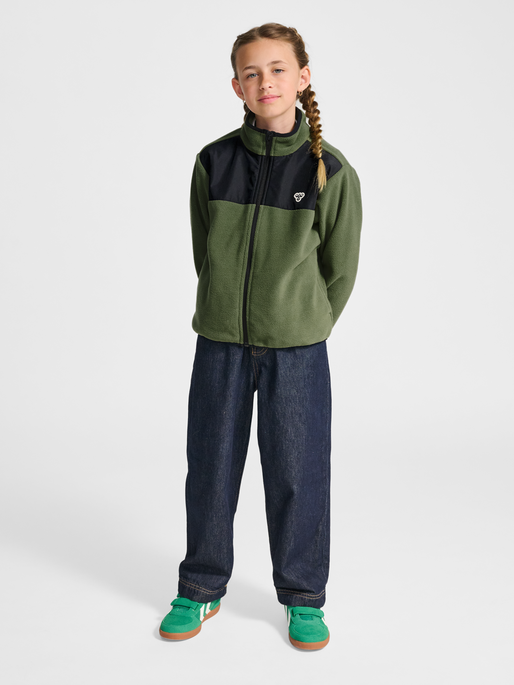 hmlJR FLEECE ZIP JACKET, OLIVINE, model