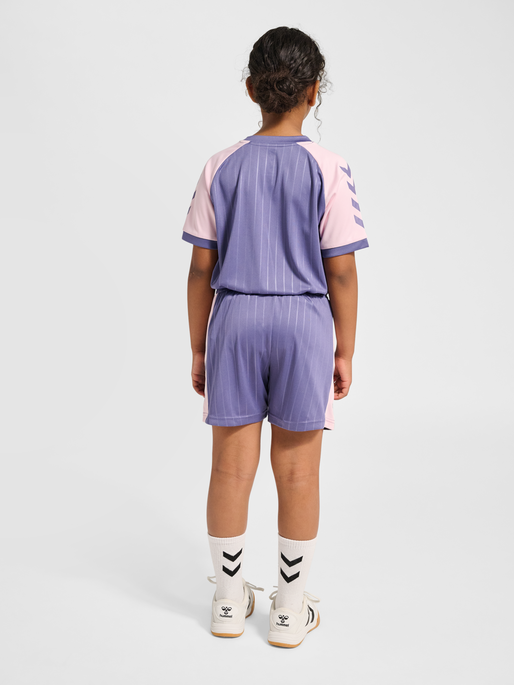 hmlJR GOAL STRIPE SET, HERON, model