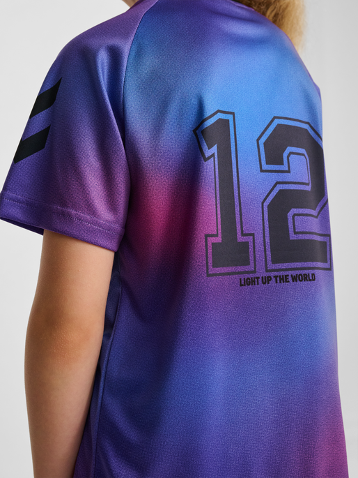 hmlSHIMMER T-SHIRT S/S, CAYENNE, model