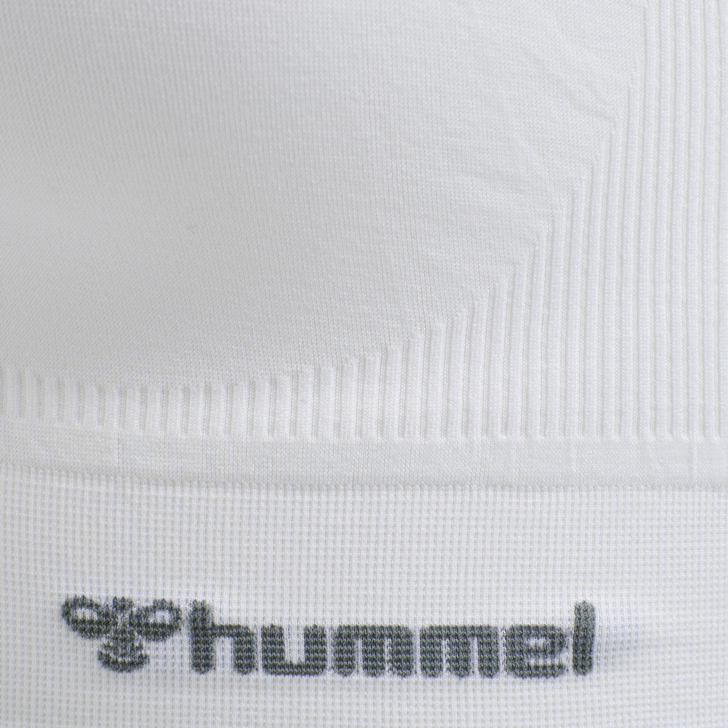 hmlTIF SEAMLESS SPORTS TOP, WHITE, packshot