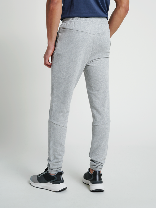 hmlISAM TAPERED PANTS, 2006, model