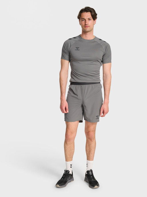hmlPRO TRAINING SHORTS, STEEL GRAY, model