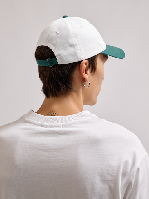 hmlBASEBALL CAP BEE, TOFU/EDEN, model