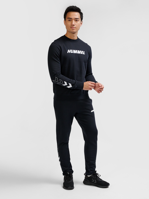hmlELEMENTAL SWEATSHIRT, BLACK, model