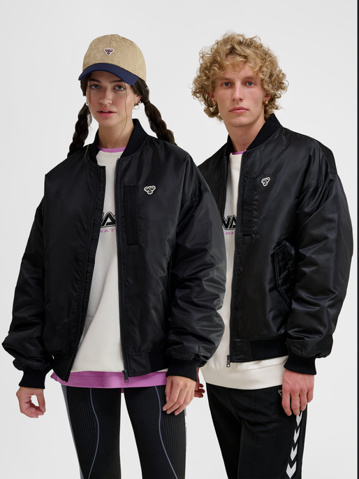 hmlBASEBALL JACKET BEE, BLACK, model