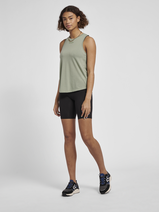 hmlMT VANJA TOP, LILY PAD, model