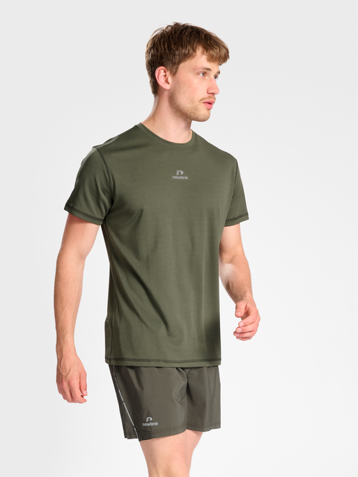 nwlBEAT POLY TEE, 1954, model