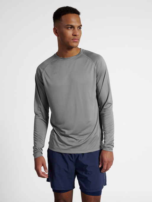 nwlBEAT T-SHIRT L/S, TITANIUM, model