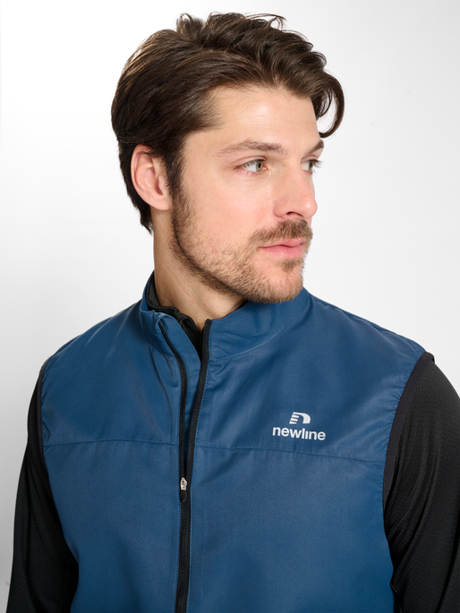 nwlNASHVILLE GILET MEN, MAJOLICA BLUE, model
