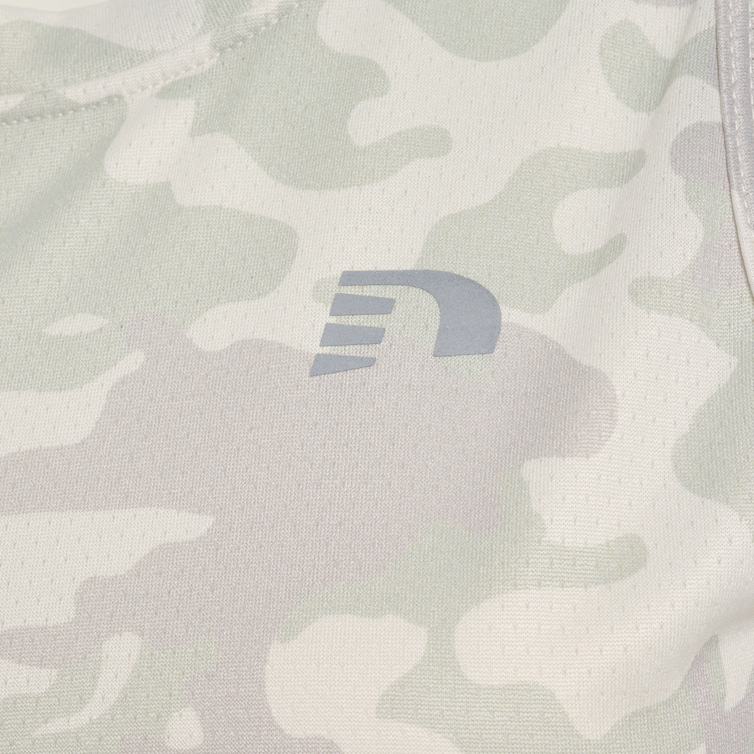 WOMEN RUNNING SINGLET, OYSTER MUSHROOM AOP, packshot