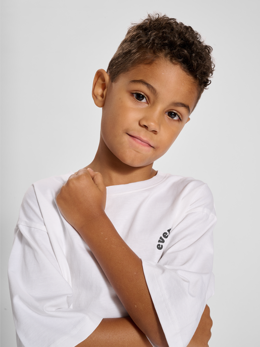 stsEMMETT T-SHIRT S/S, BRIGHT WHITE, model